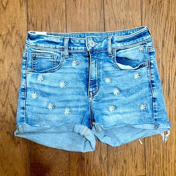American Eagle Outfitters Pants - American Eagle Outfitters Shorts | Daisy denim shorts